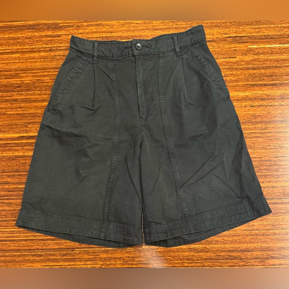 Everlane black chino Bermuda Tourist shorts size 2 VGUC
